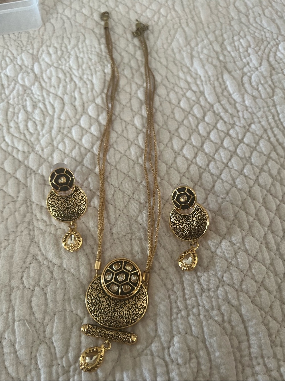 Gold-Tone Black Pendant Necklace and Earring Set